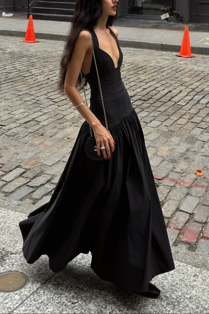 Noir Gala Column – Sculpted Waist & Liquid Drape