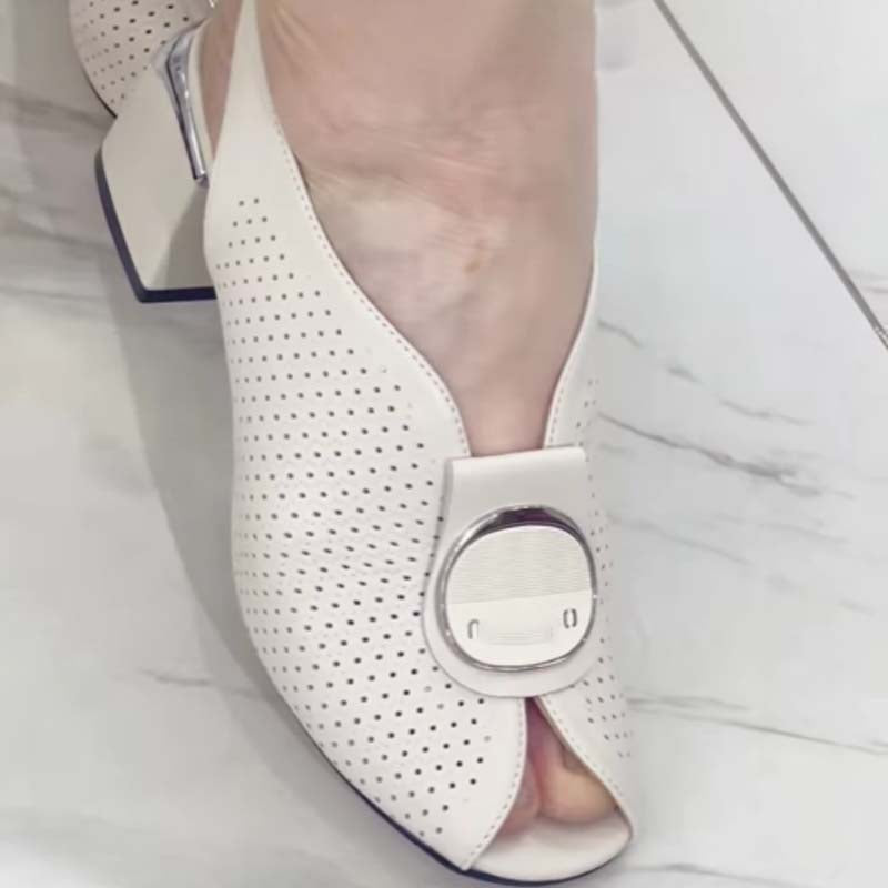 Hollowed Out Thick Heeled Fish-toe Sandals