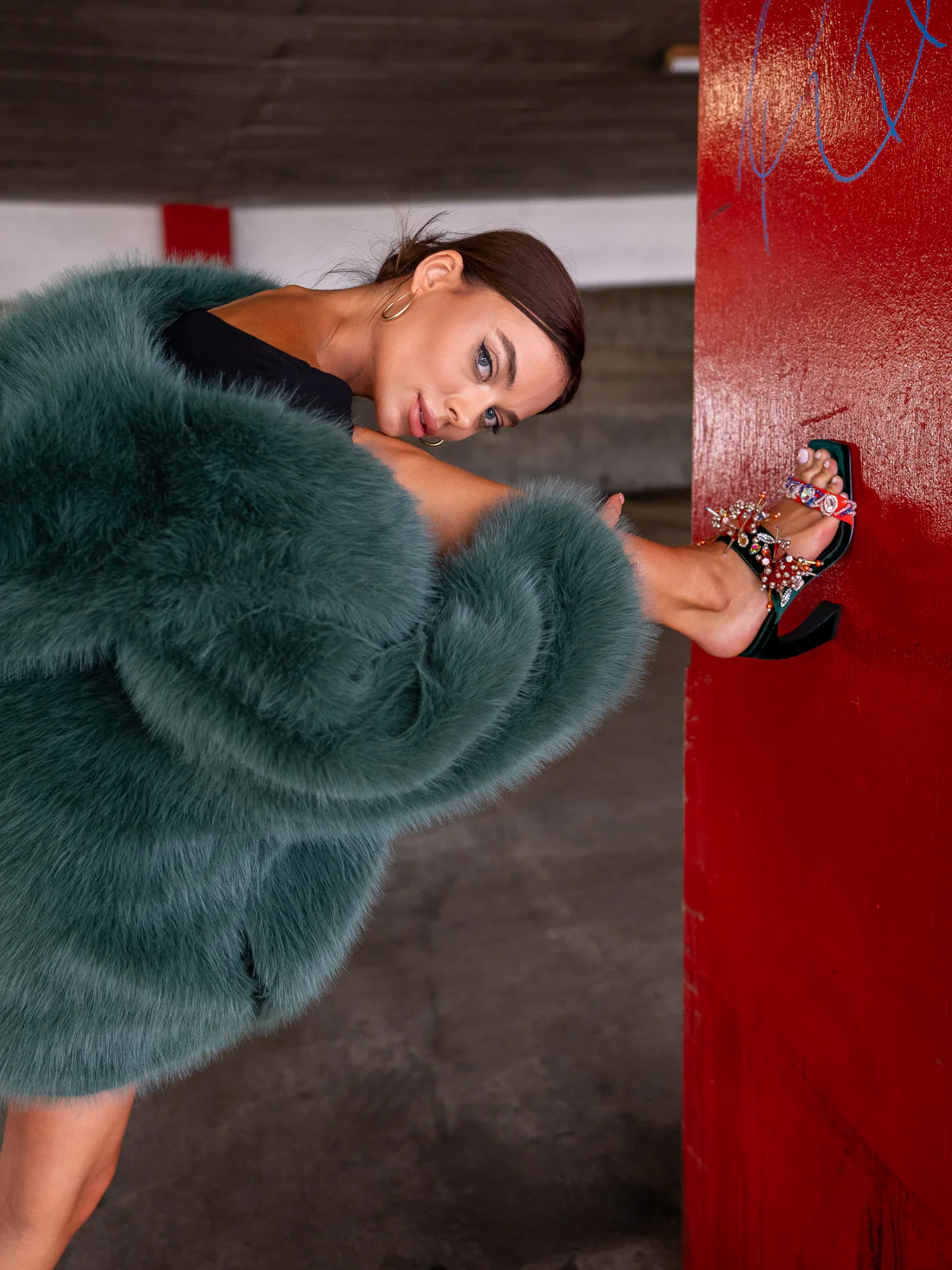 GREEN VELVET HEELED SANDAL