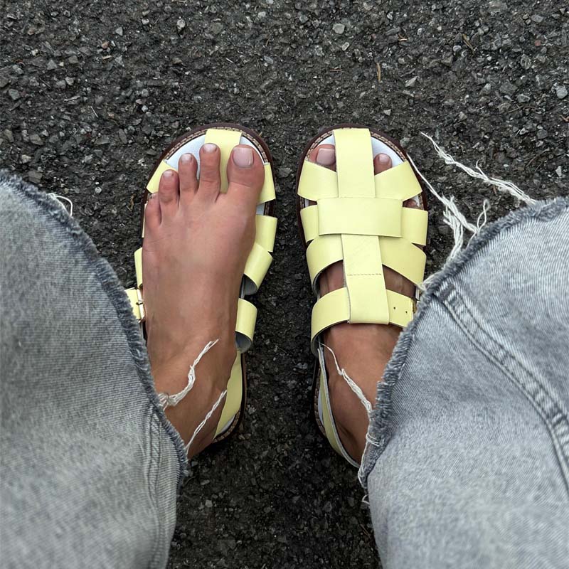 Comfortable Cut-out Flat Roman Sandals