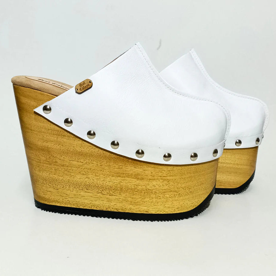 Fringe Platform Sandals（Black & White Options）