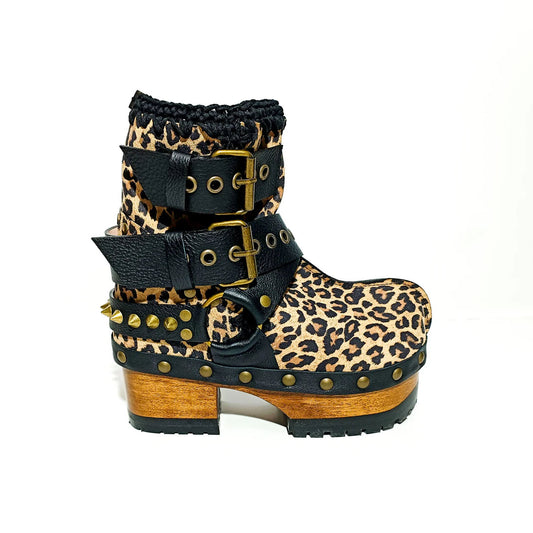 （Free shipping💥 for a limited time）Leopard - Print Studded Buckle - Strap Platform Clog Boots